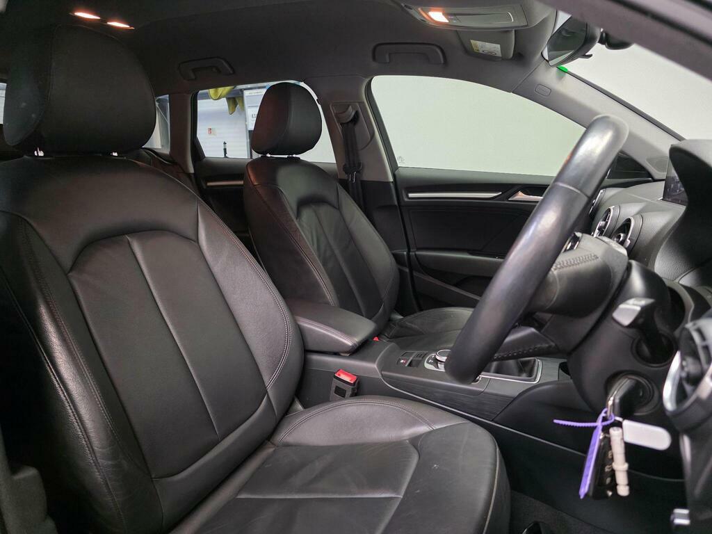 Audi A3 1.6 Tdi Se Technik Sportback Euro 6 Ss Black #2