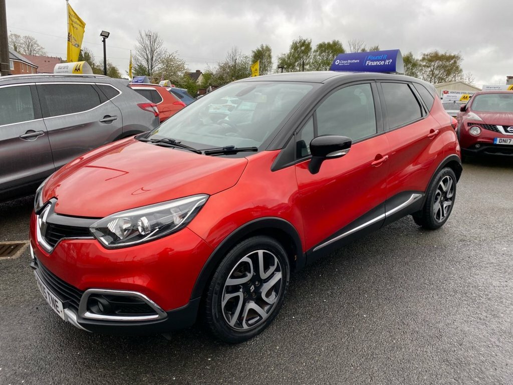 Renault Captur 0.9L Signature PK15TNE Red #3