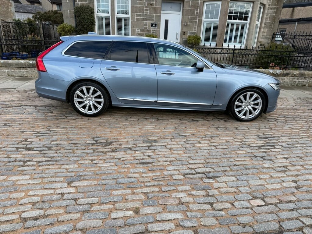 Volvo V90 Estate KV20WWR Blue #5