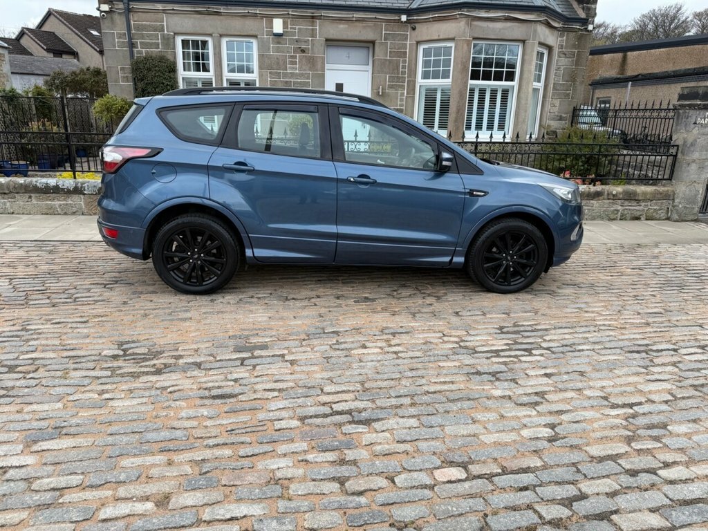 Ford Kuga Suv XUI9180 Blue #6