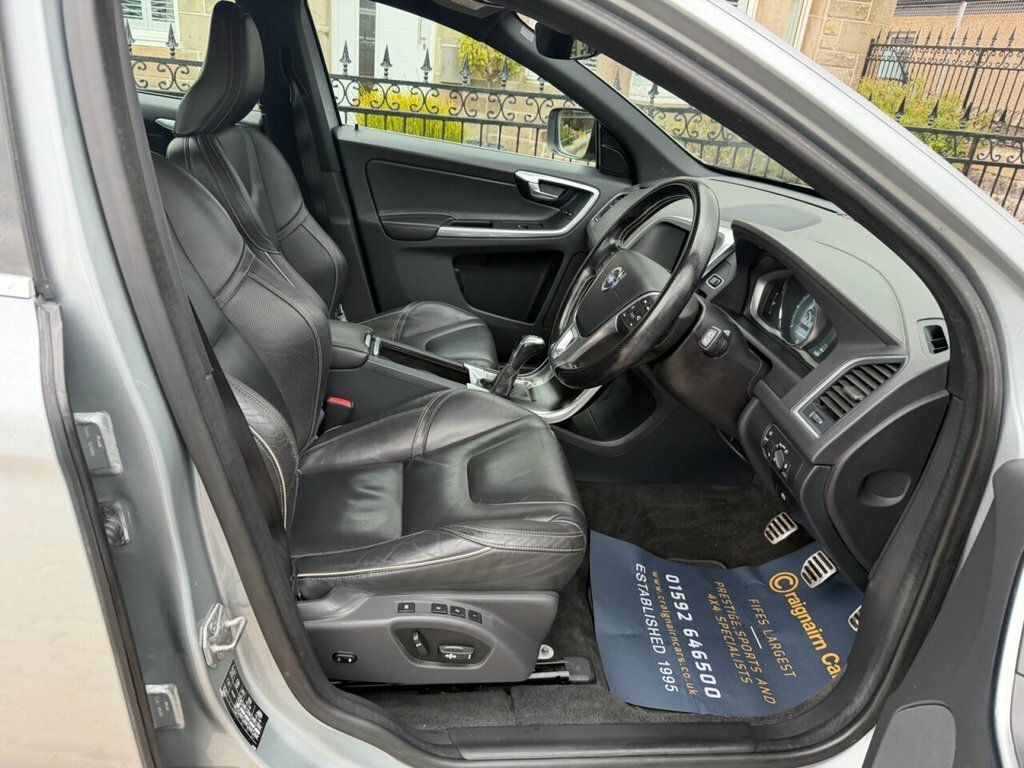 Volvo XC60 Suv SL64WGY Silver #2