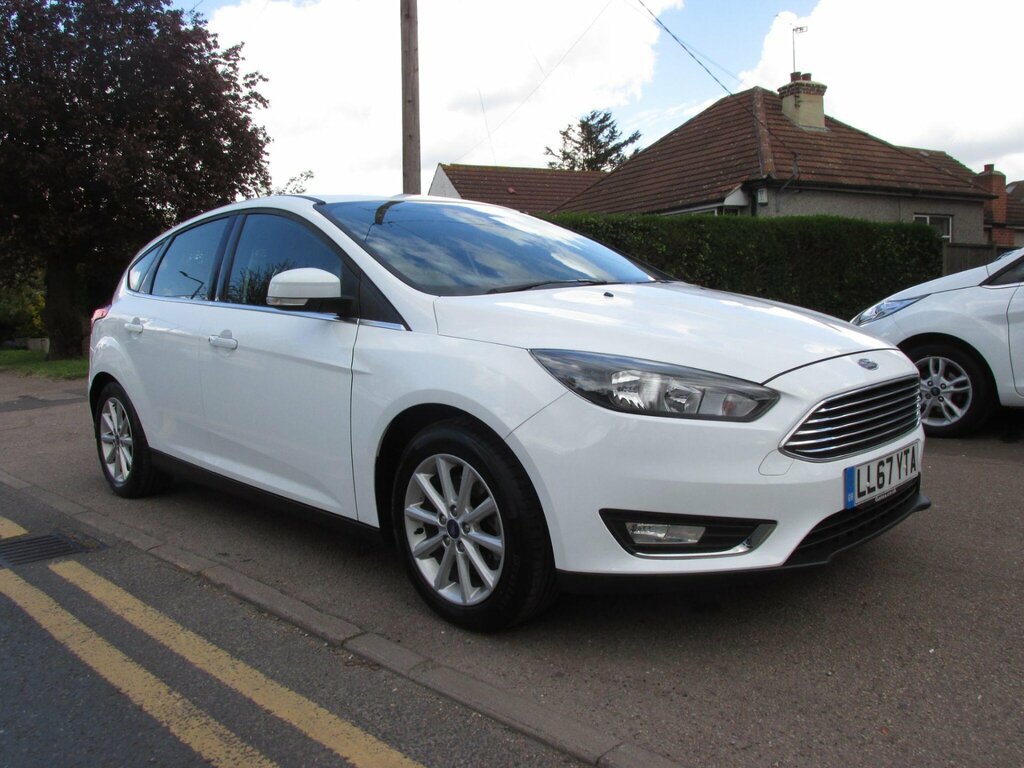 Ford Focus 1.5T Ecoboost Titanium Euro 6 Ss White #2