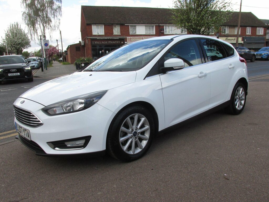 Ford Focus 1.5T Ecoboost Titanium Euro 6 Ss White #3
