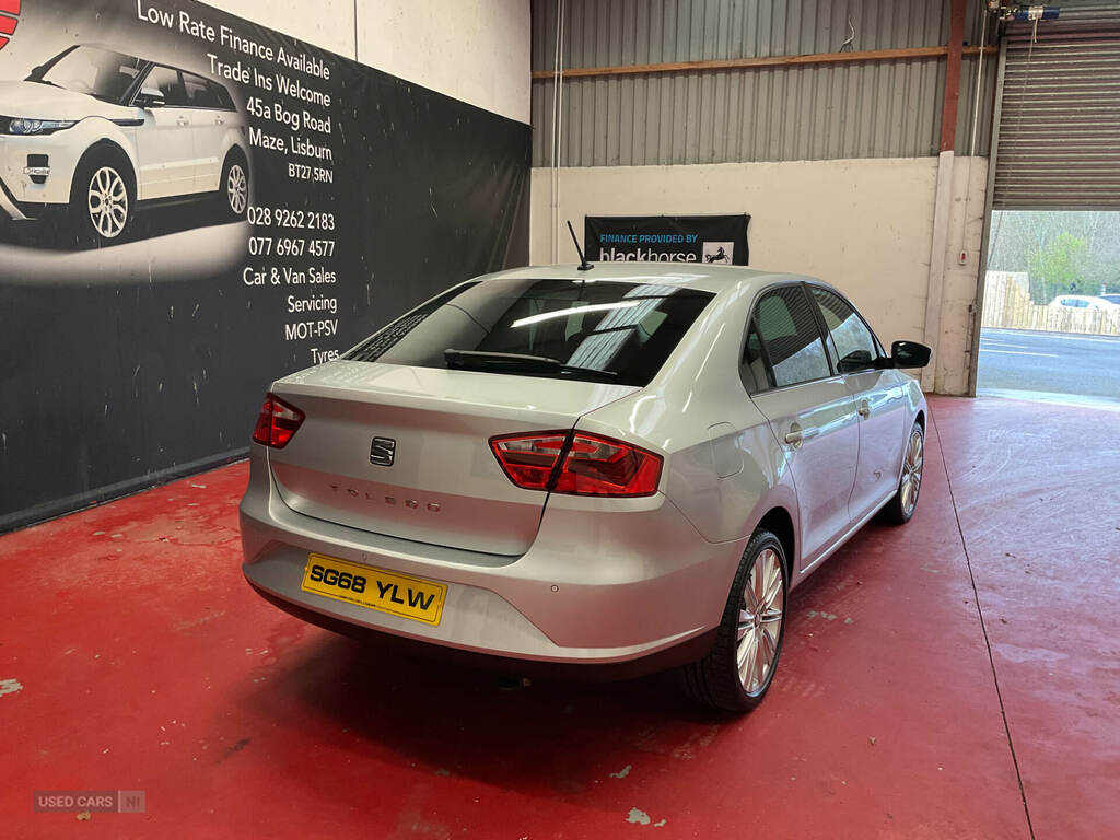 Seat Toledo 1.0 Tsi 110 Xcellence Ez SG68YLW Silver #4