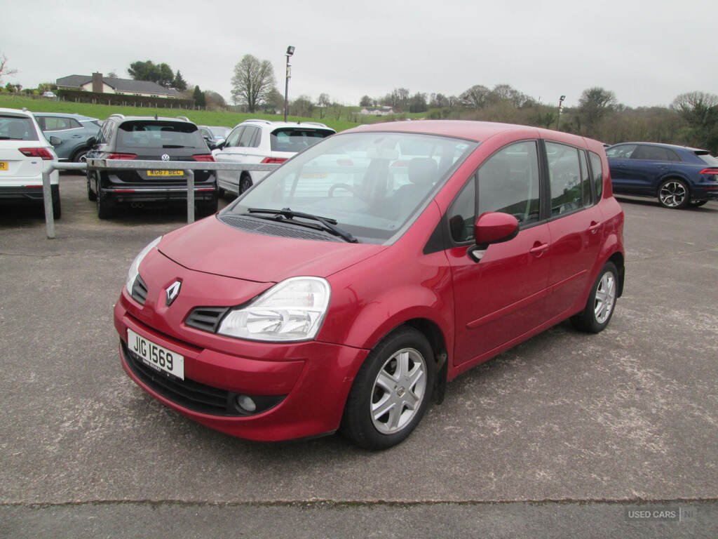 Renault Grand Modus 1.2 Tce Dynamique Red #2