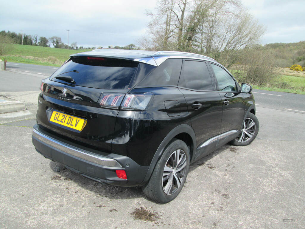 Peugeot 3008 1.5 Bluehdi Allure Premium GL21DLV Black #4