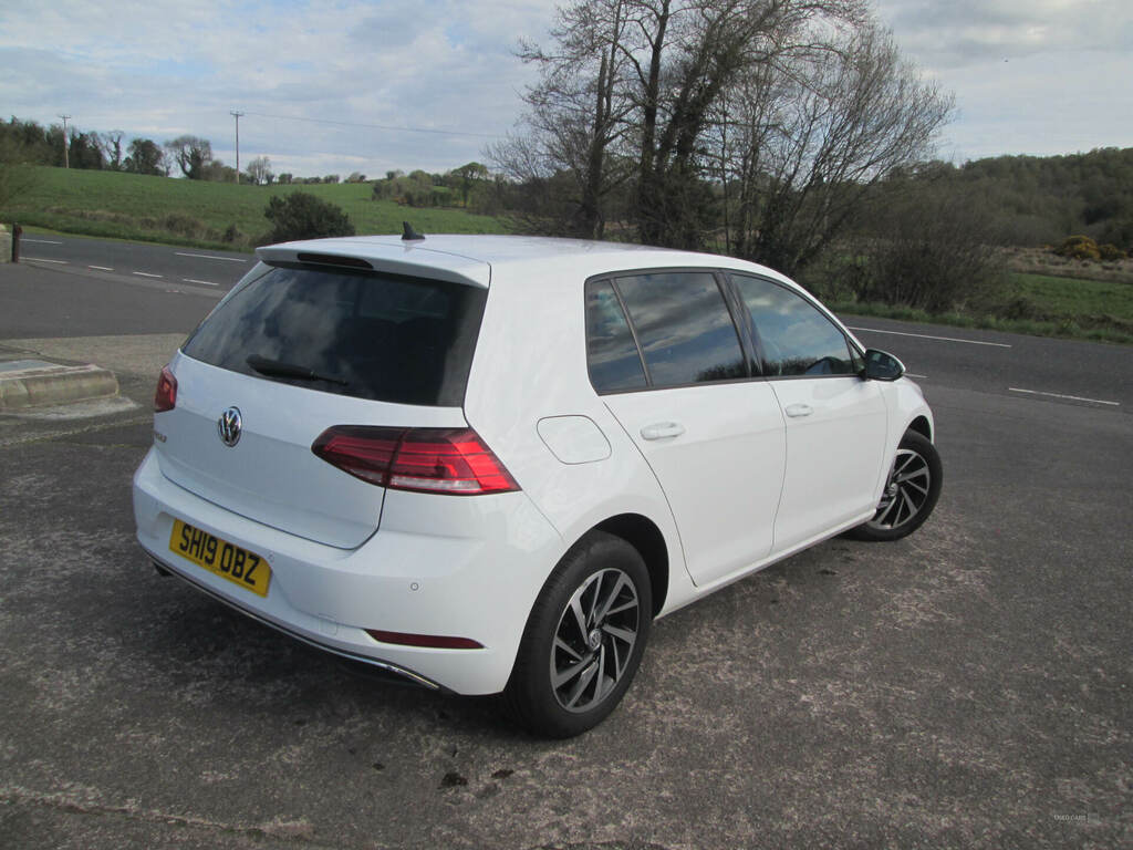 Volkswagen Golf 1.6 Tdi Match SH19OBZ White #4