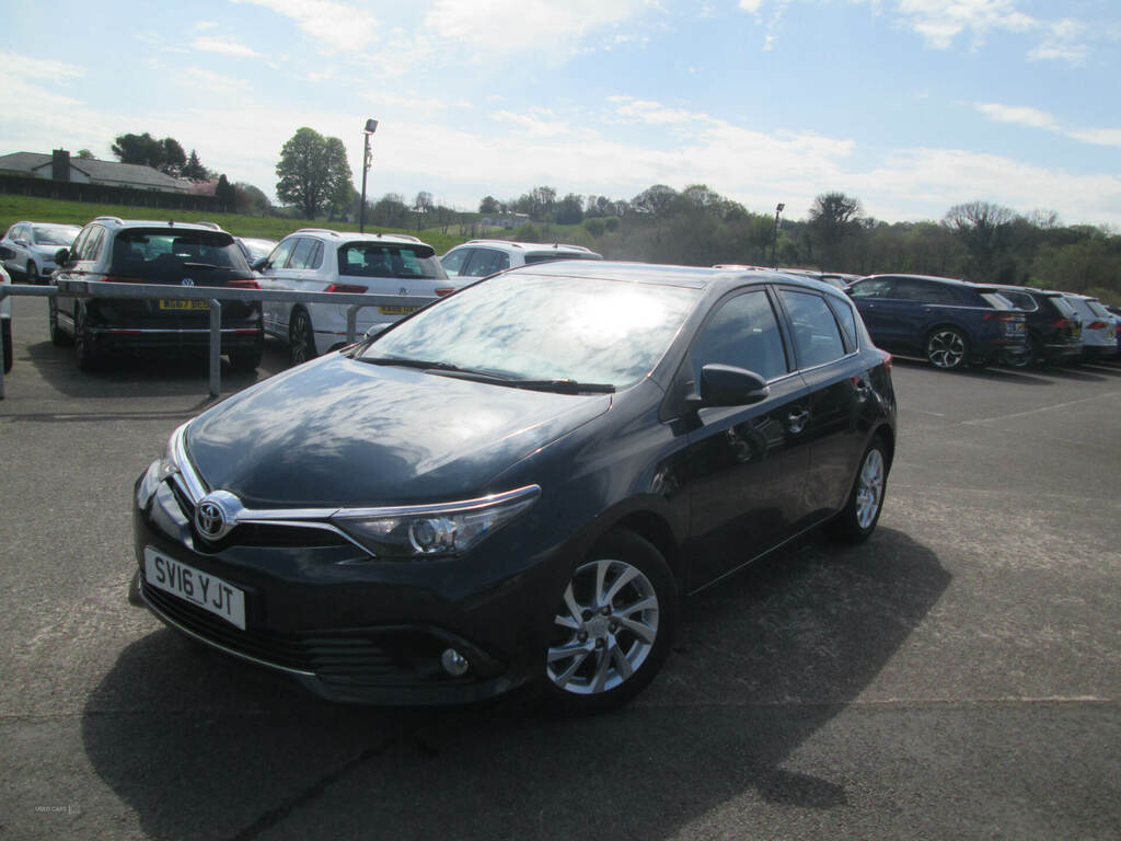 Toyota Auris 1.6 D-4d Business Edition Grey #2