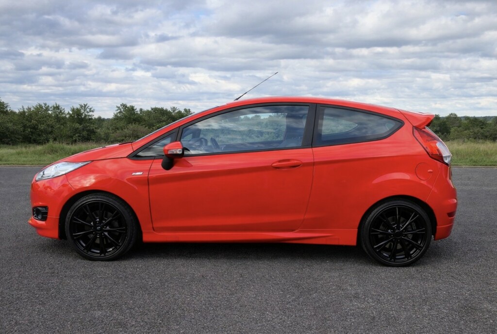 Ford Fiesta 1.0 T Ecoboost Zetec S Red