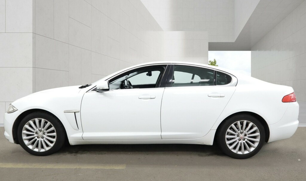 Jaguar XF 2.2 D Luxury PO15WWY White #4
