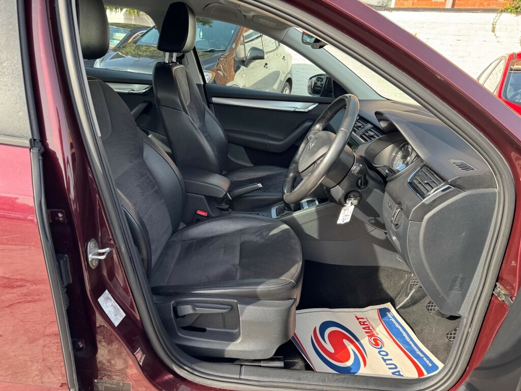 Skoda Octavia 2.0 Tdi Elegance Euro 5 Ss Red #3