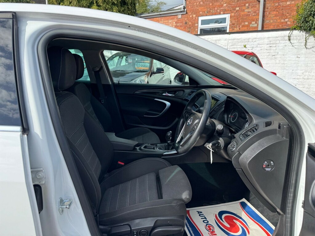 Vauxhall Insignia 1.6 Cdti Ecoflex Sri Euro 6 Ss SE65FCY White #3