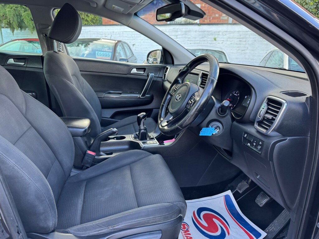 Kia Sportage 1.6 Gdi 2 Euro 6 Ss CE66JXZ Black #2