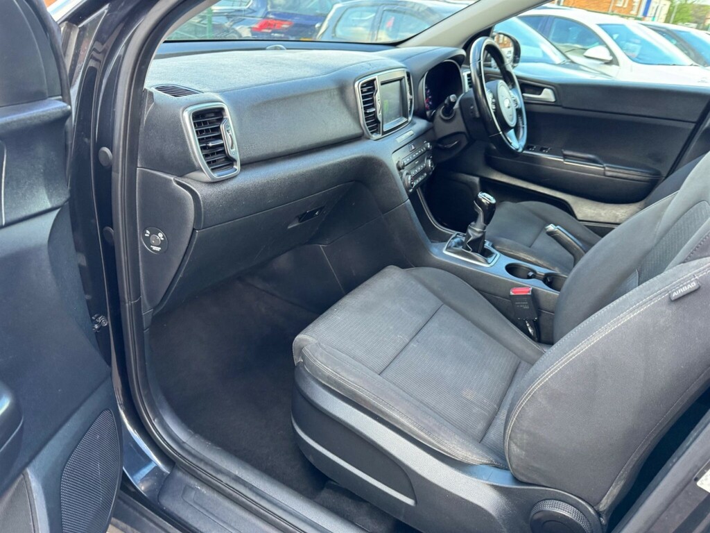 Kia Sportage 1.6 Gdi 2 Euro 6 Ss CE66JXZ Black #3