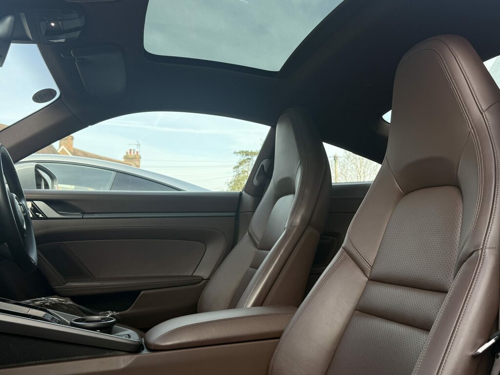 Porsche 911 Carrera   #4