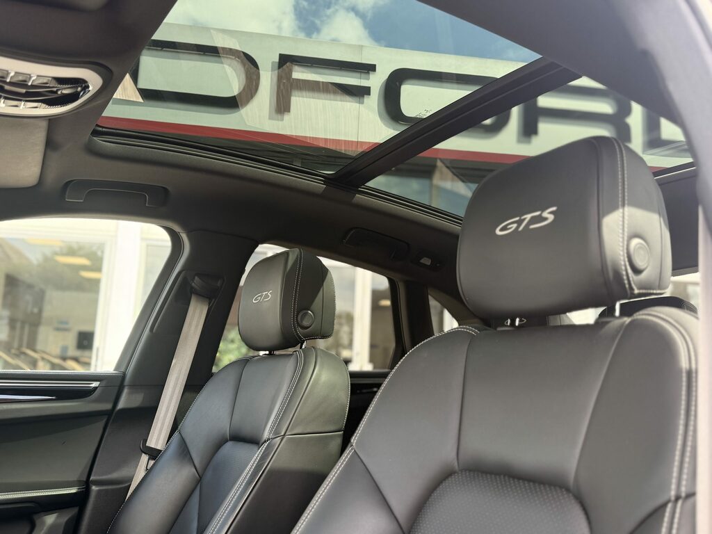 Porsche Macan Gts Blue #4