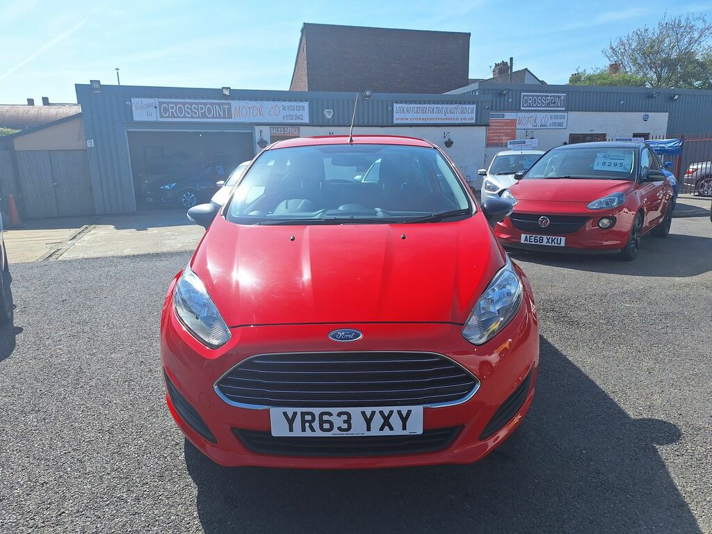 Ford Fiesta 1.25 Studio Hatchback Euro 5 60 YR63YXY Red #2