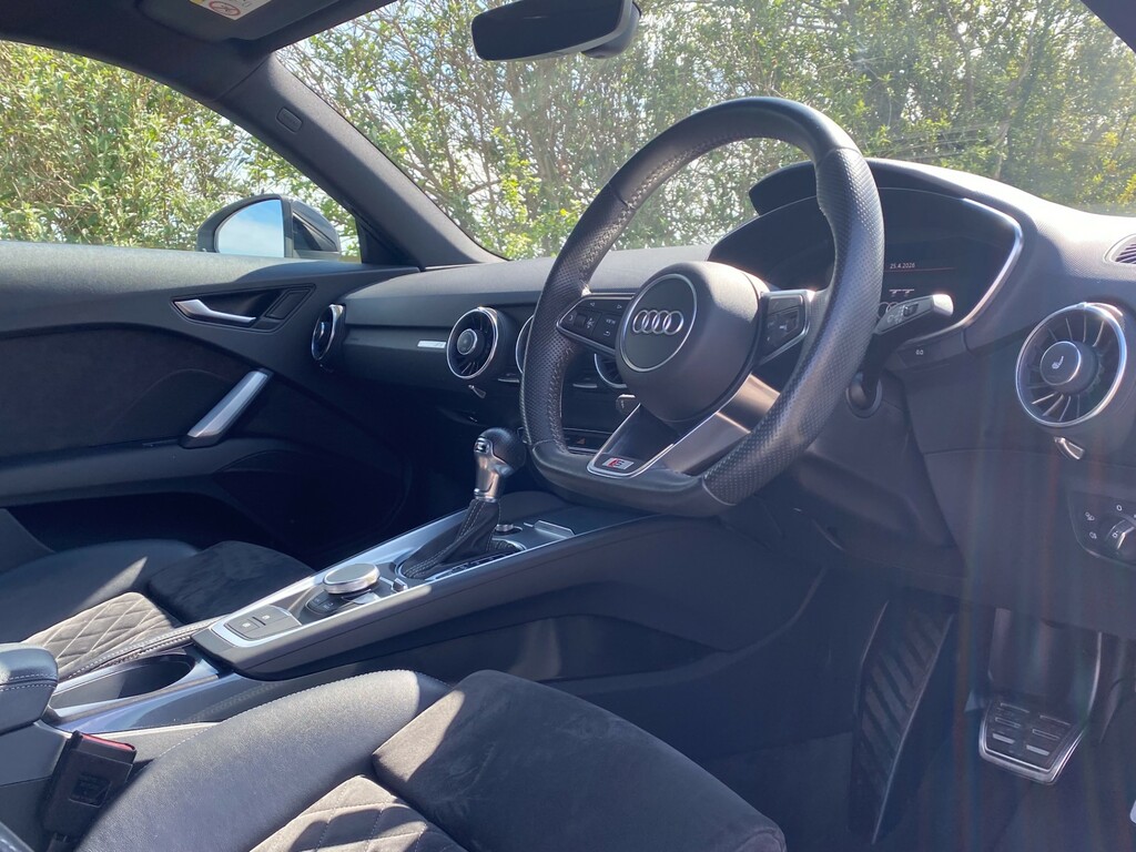 Audi TT Tfsi 40 S-line Black Edition S-tronic - Virtual Co SB20AFO White #4