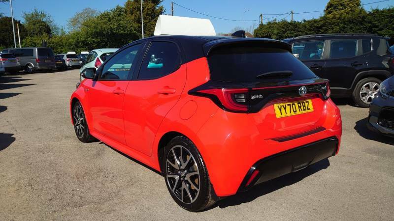 Toyota Yaris 1.5 Hybrid Launch Edition Cvt - 2020 70 YY70RBZ Orange #3