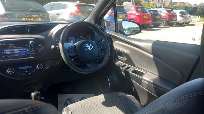 Toyota Yaris 1.5 Hybrid Excel Cvt - 2018 68 LV68KSJ Grey #3