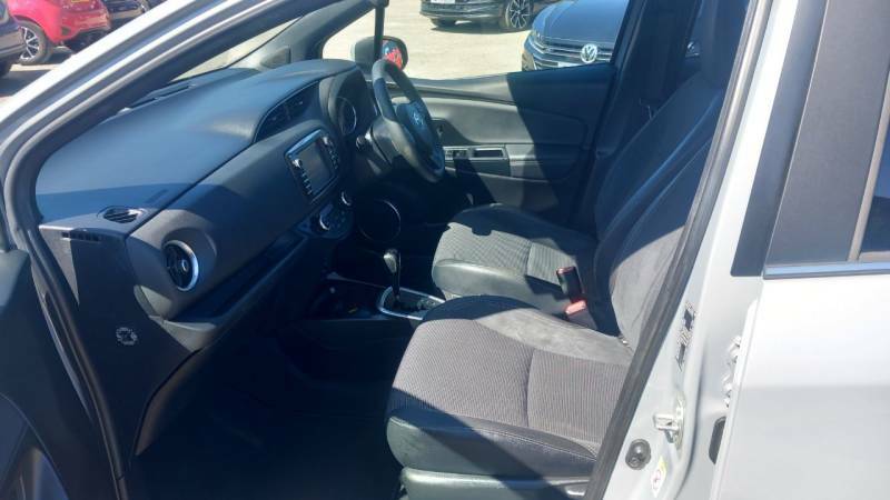 Toyota Yaris 1.5 Hybrid Excel Cvt - 2018 68 LV68KSJ Grey #6