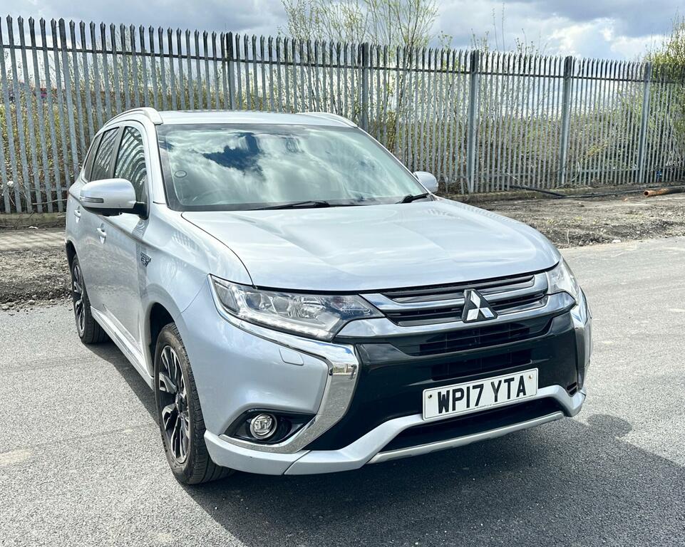 Mitsubishi Outlander 2.0H 12Kwh 4H Cvt 4Wd Euro 6 Ss Silver
