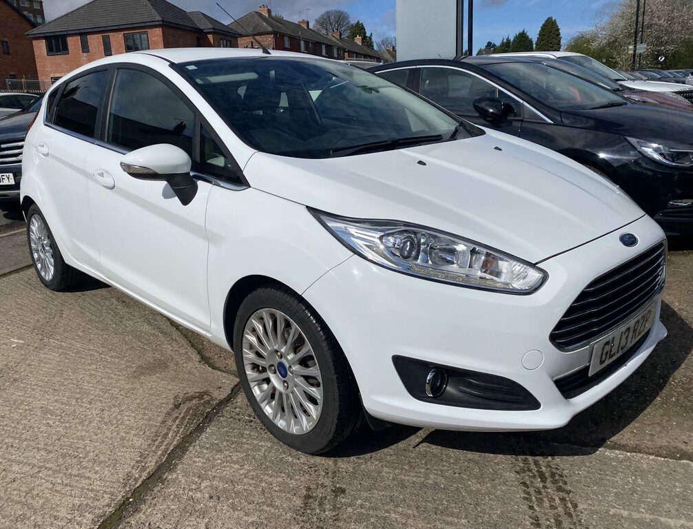 Ford Fiesta Ford Fiesta 1.0 Titanium Hatch White 2013 GL13RZP White #3