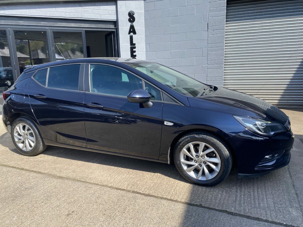 Vauxhall Astra Vauxhall Astra 1.6 Cdti 16V 136 Tech Line Nav 5 Do MK19TZY Black #4
