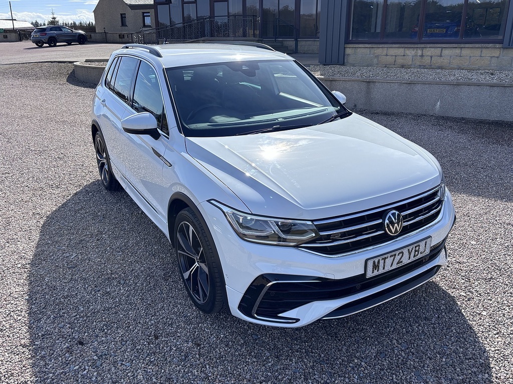 Volkswagen Tiguan Suv MT72YBJ White #2