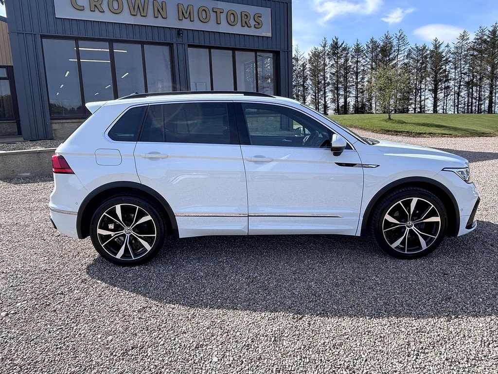 Volkswagen Tiguan Suv MT72YBJ White #3