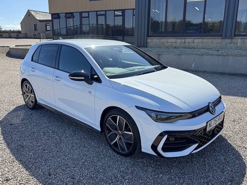 Volkswagen Golf Hatchback ML75HKM White #2