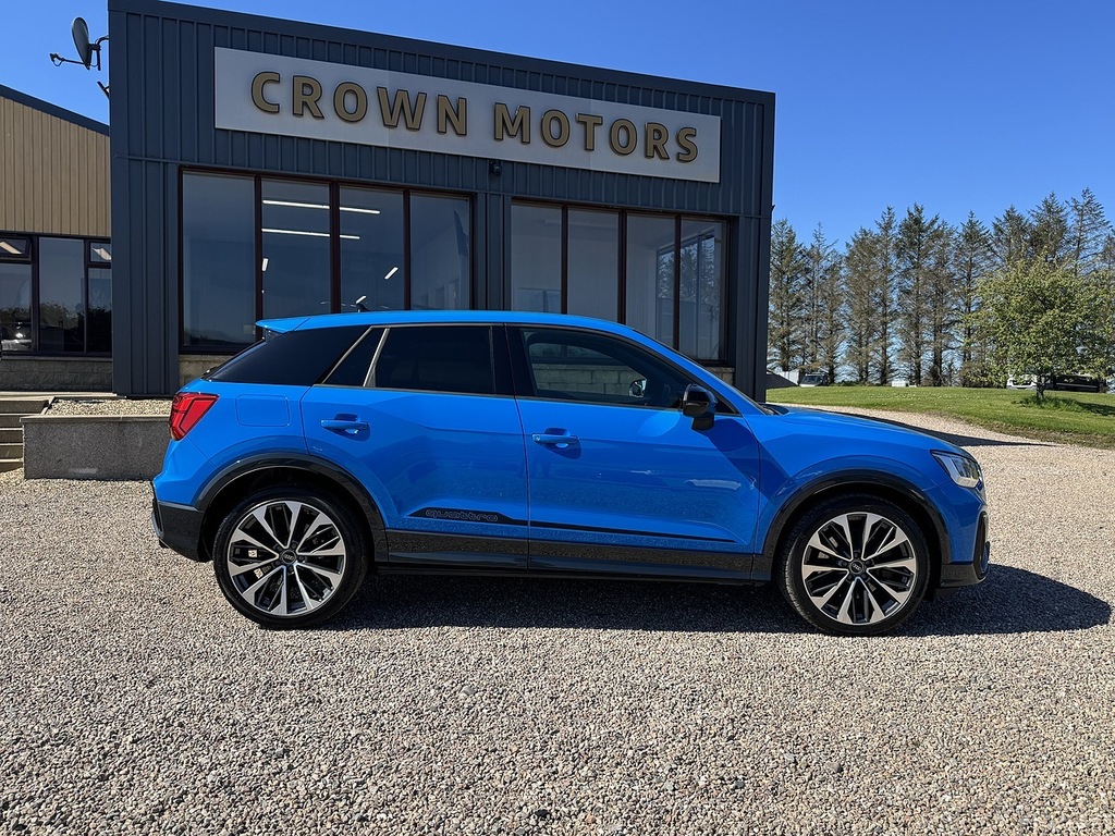 Audi SQ2 Suv Blue #3