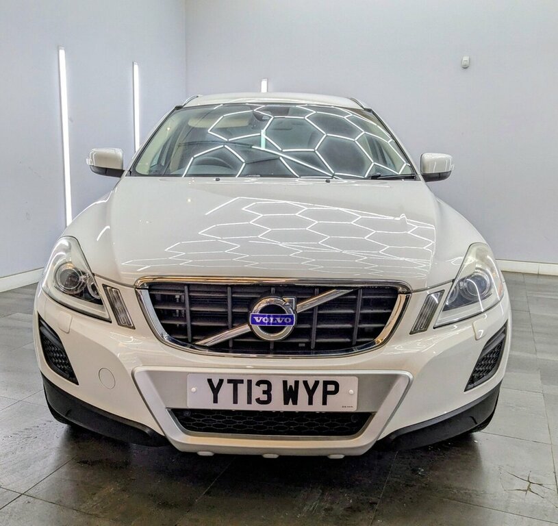 Volvo XC60 2L Se Lux Nav YT13WYP White #4