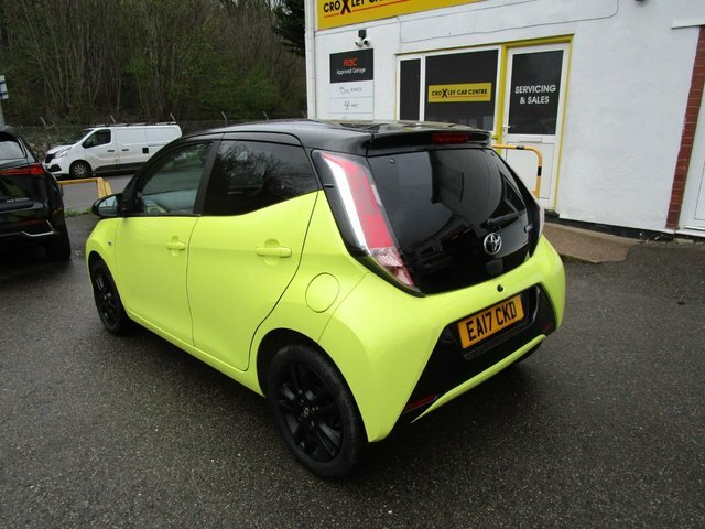 Toyota Aygo 1.0 Vvt-i X-cite 3 Yellow Bi-tone Hatchback Pe EA17CKD Yellow #5