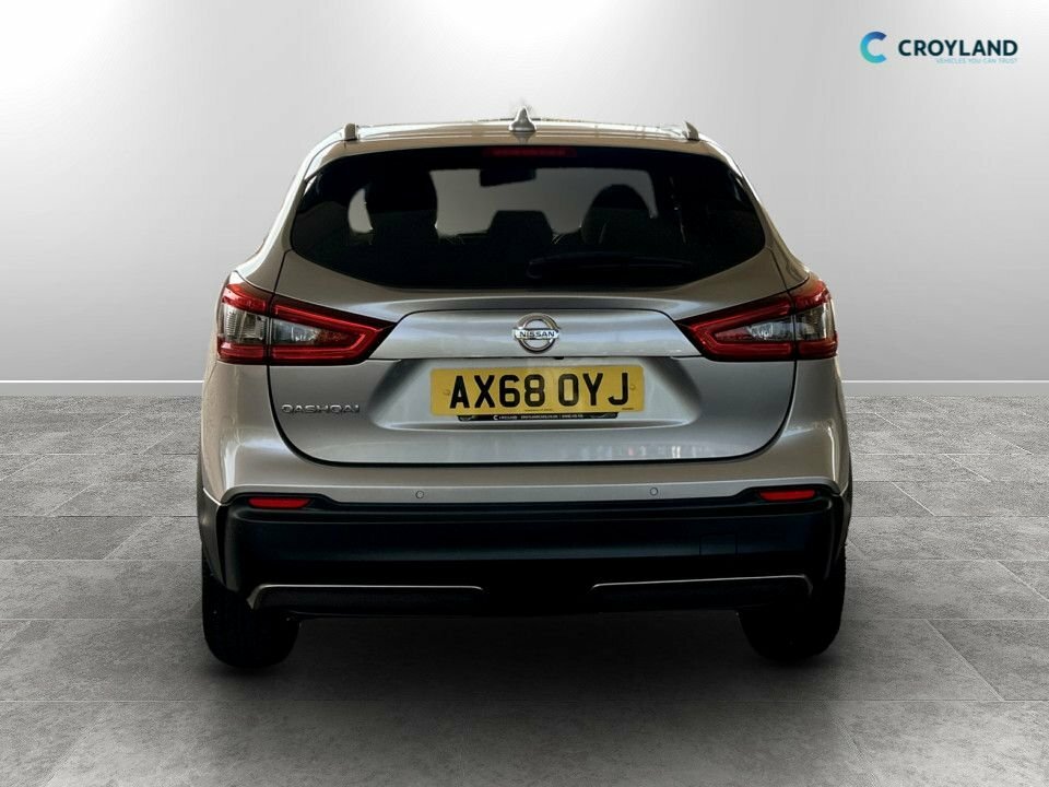 Nissan Qashqai 1.3L Tekna AX68OYJ Silver #4