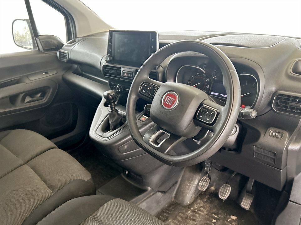 Fiat Doblo 1.5L Primo White #5