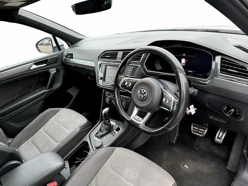 Volkswagen Tiguan 2L R-line BT66DFL White #5