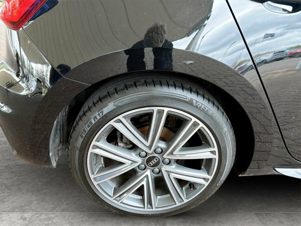 Audi A1 1L S Line AE22WUK Black #4