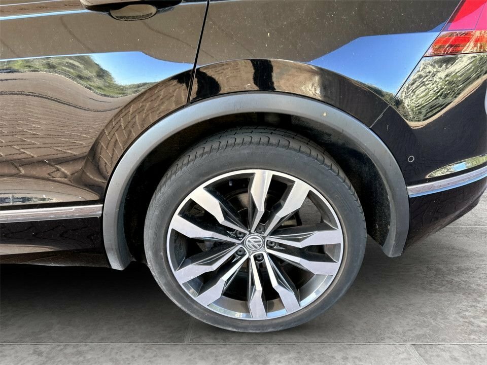 Volkswagen Tiguan 2L R-line Tech AE69VMP Black #4