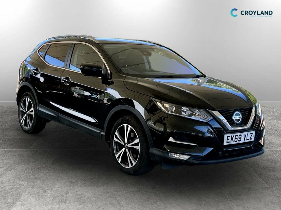 Nissan Qashqai 1.3L N-connecta Black
