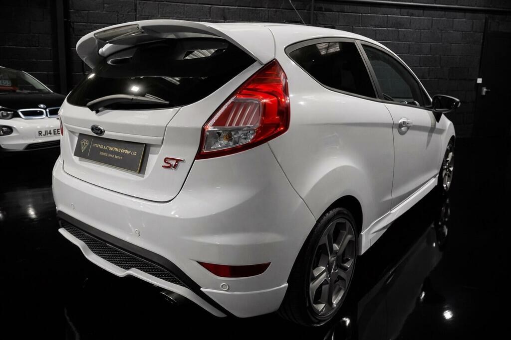 Ford Fiesta 1.6T Ecoboost St-3 Euro 6 201717 LR17OWM White #5