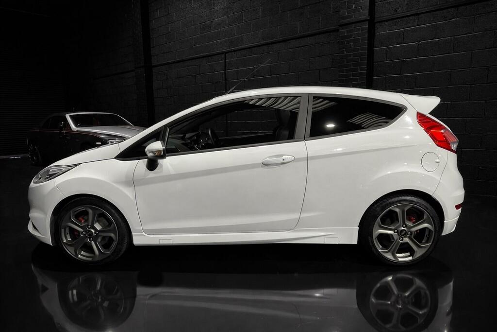 Ford Fiesta 1.6T Ecoboost St-3 Euro 6 201717 LR17OWM White #6