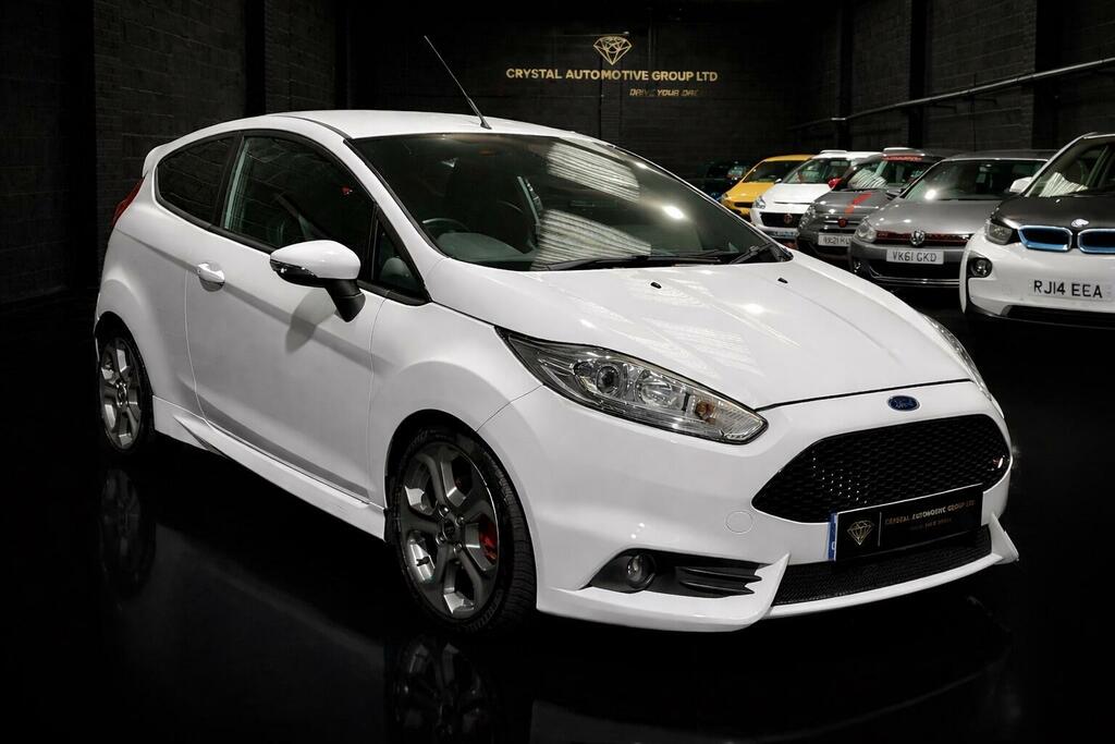 Ford Fiesta 1.6T Ecoboost St-3 Euro 6 201717 LR17OWM White