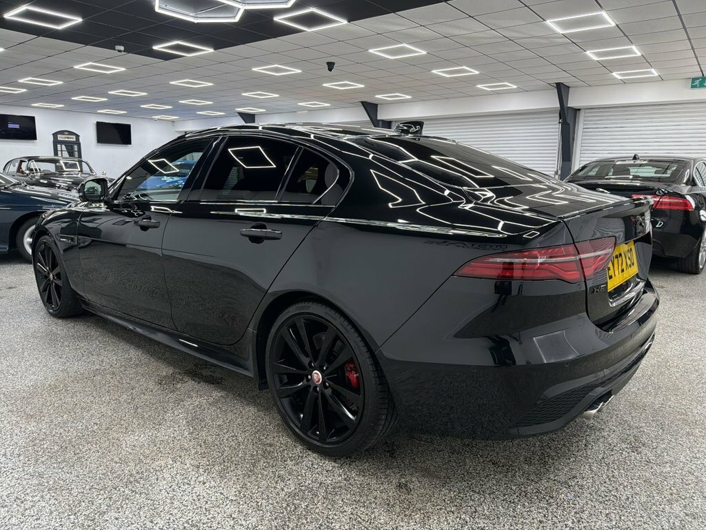 Jaguar XE 2L R-dynamic Black Black #5