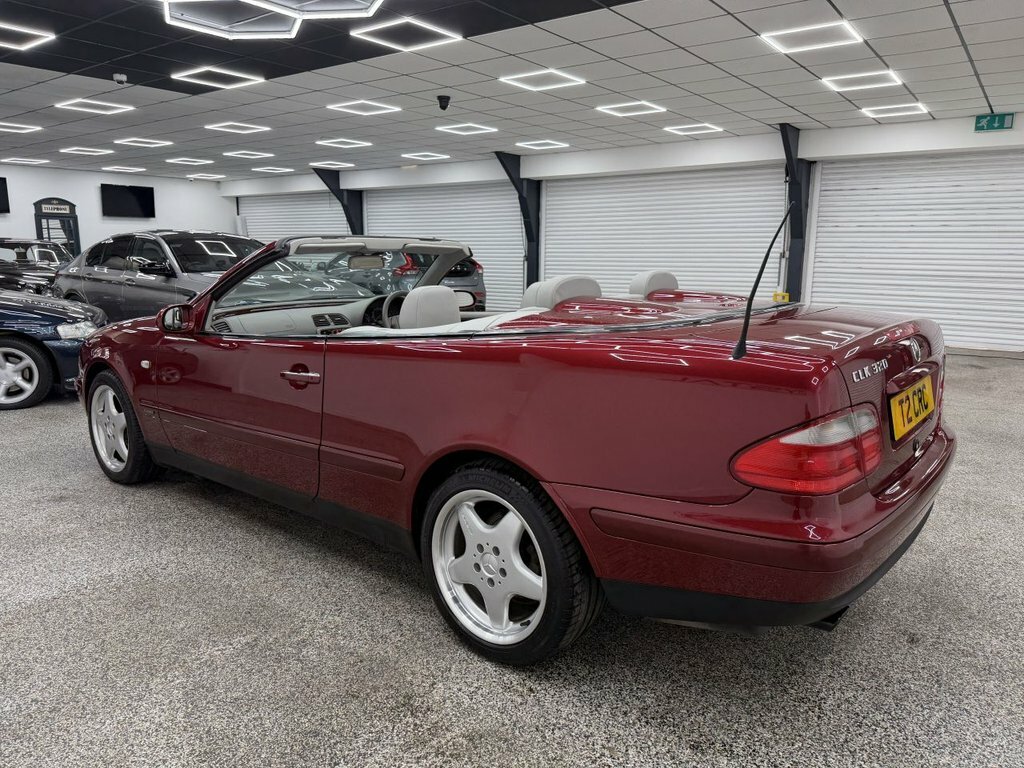 Mercedes-Benz CLK 3.2L Elegance Red #5