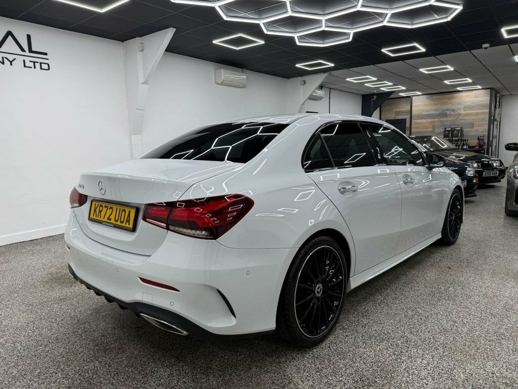 Mercedes-Benz A Class 1.3L Amg Line Night Edition KR72UOA White #3