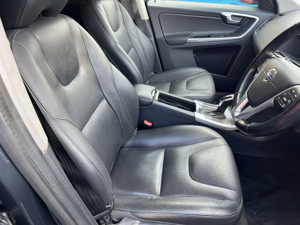 Volvo XC60 2.4 Se Lux D4 Awd KR65ZSZ Grey #3