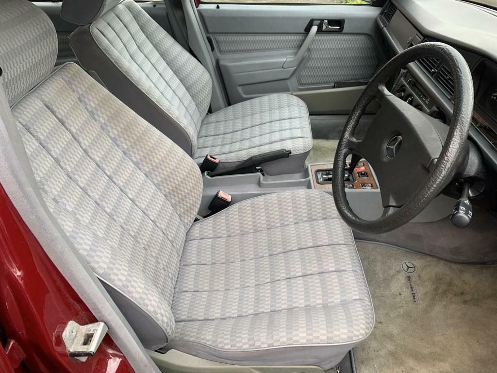 Mercedes-Benz 190 E White #34
