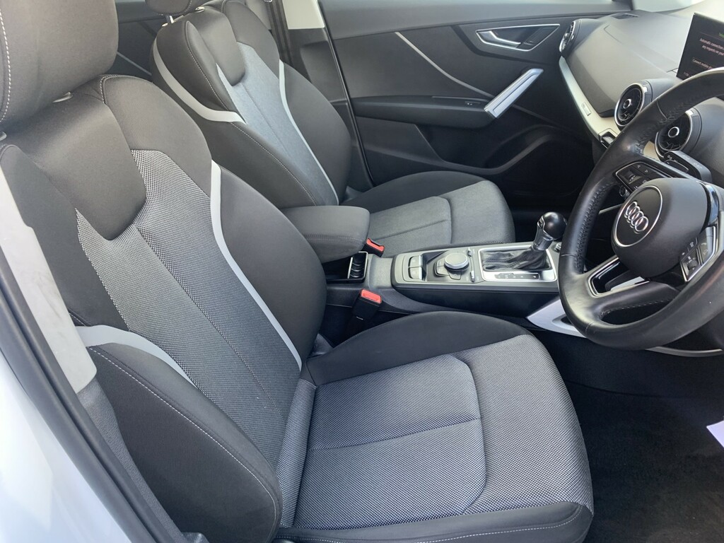 Audi Q2 1.4 Tfsi Cod Sport HG18MPF White #3