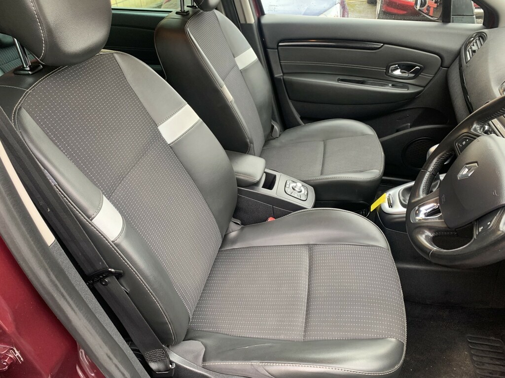 Renault Grand Scenic 1.5 Dynamique Tomtom Dci 110 Edc Red #2